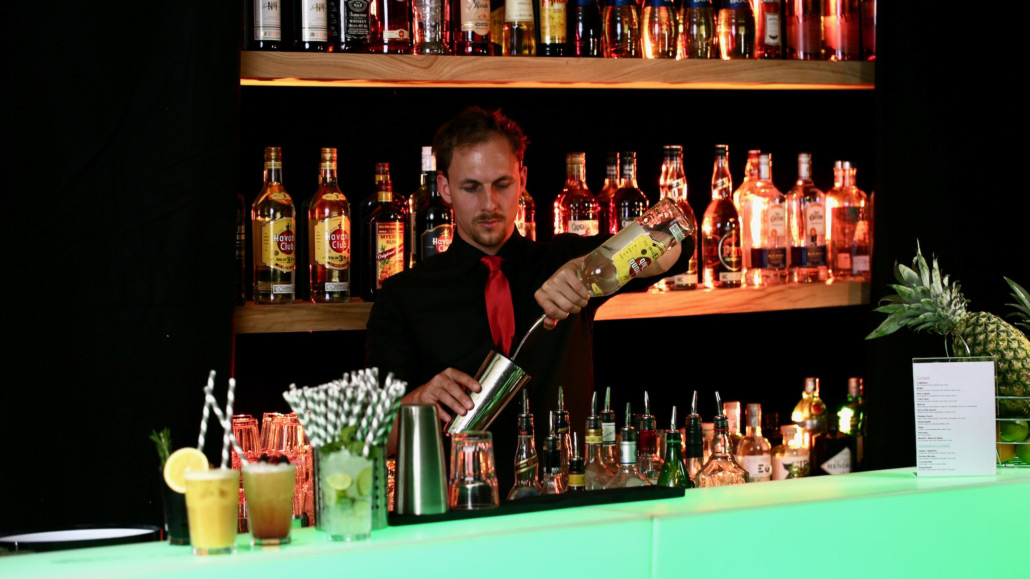 Mobile Cocktailbar Messe München – Cocktail-Service Für Ihren Messestand Von Call-Cocktails